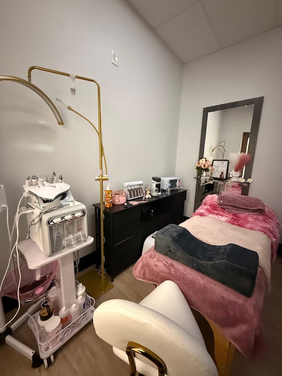 Radiant Touch Beauty Studio, photo 2