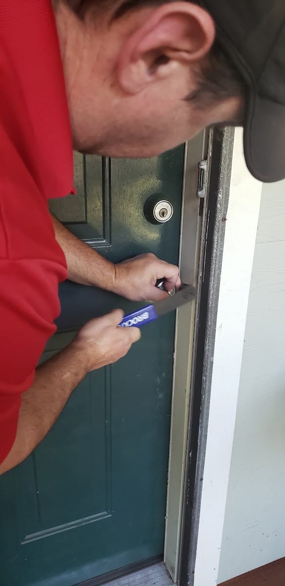 SRQ Lockouts, photo 4