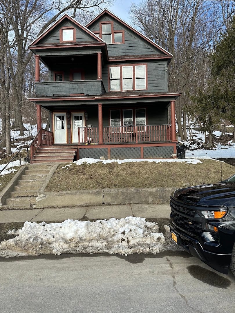 Moxi Realty Group - Mythili Madhyastha, NYS Licensed Real Estate Broker/Owner, photo 2