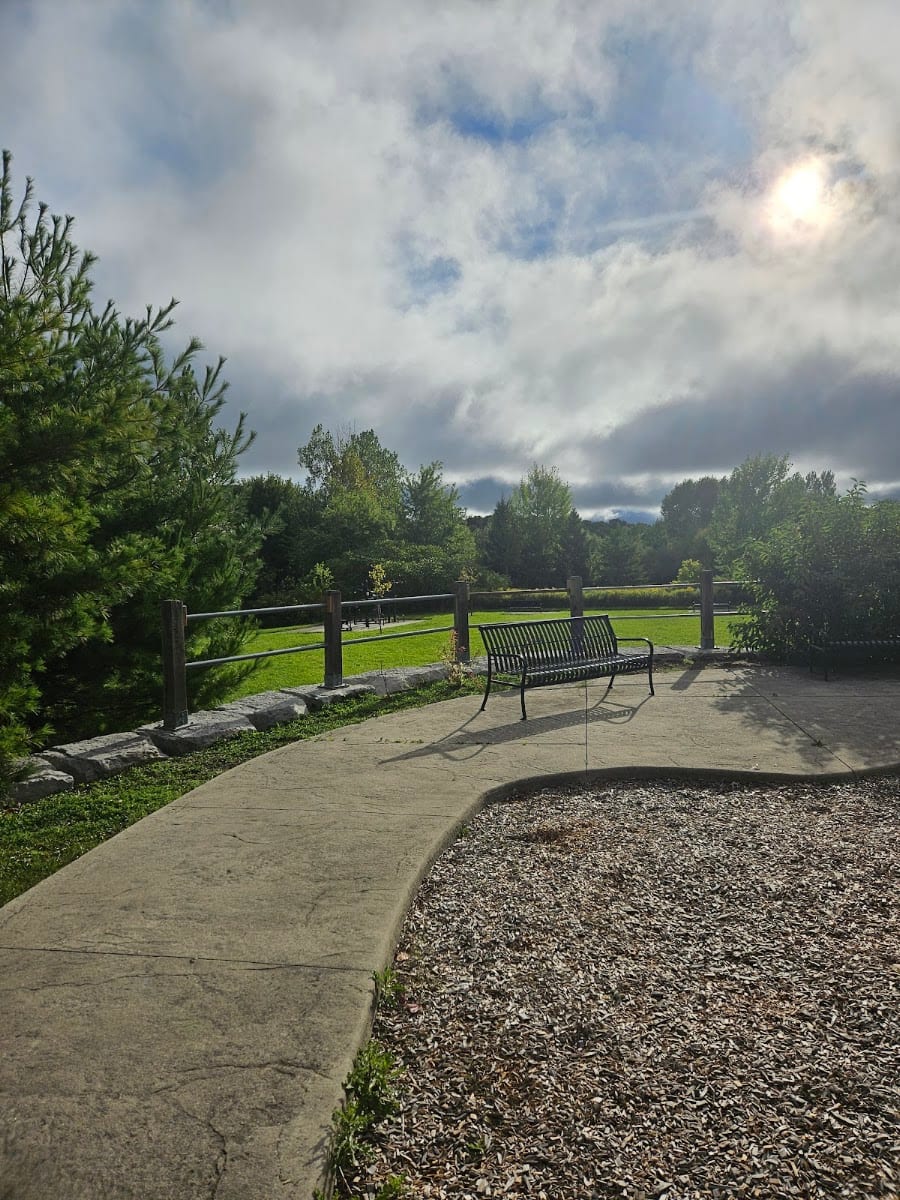 Playground, photo 3