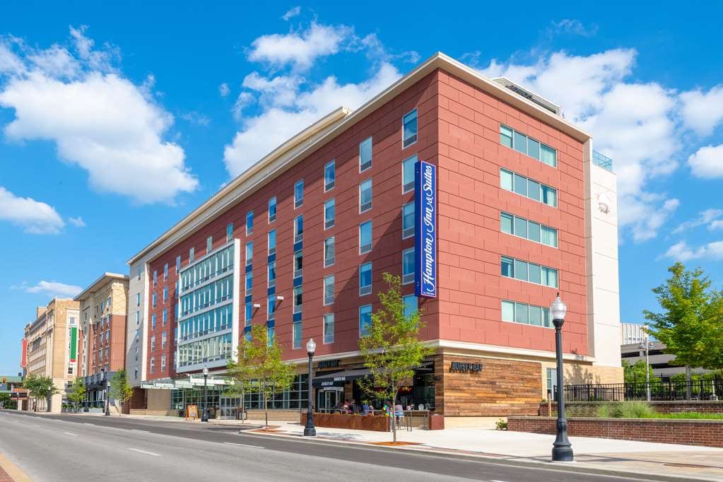Hilton Fort Wayne at the Grand Wayne Convention Center