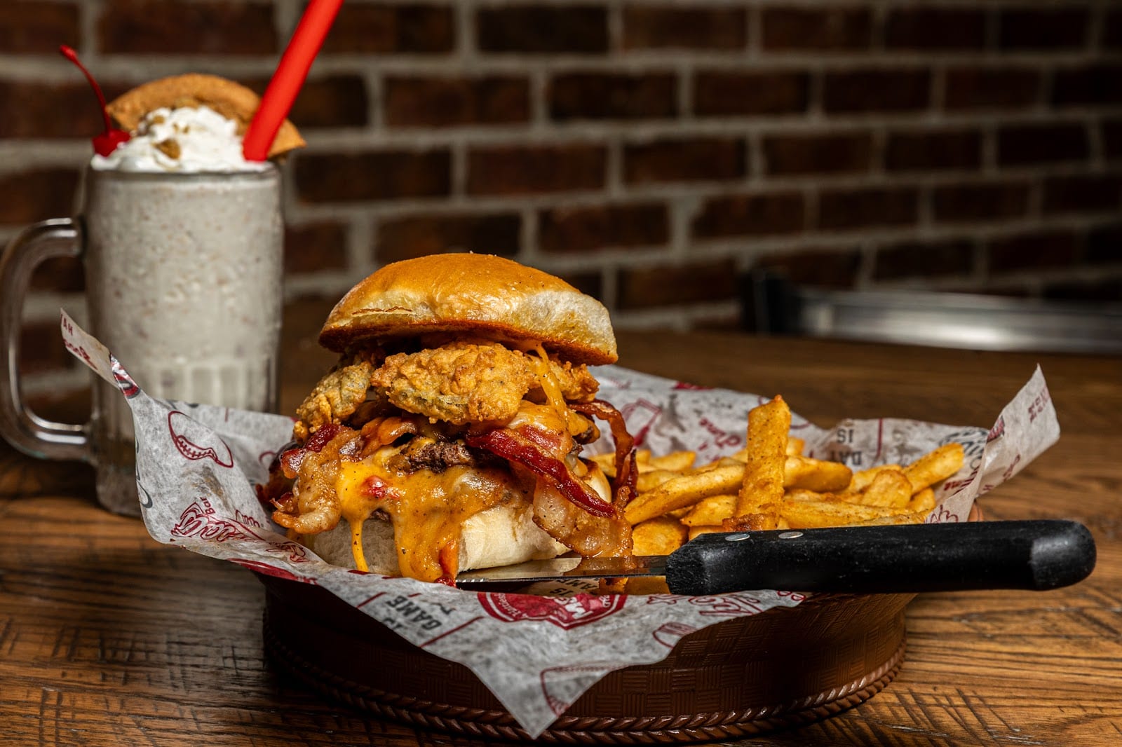Mugshots Grill and Bar - Saraland, AL, photo 4