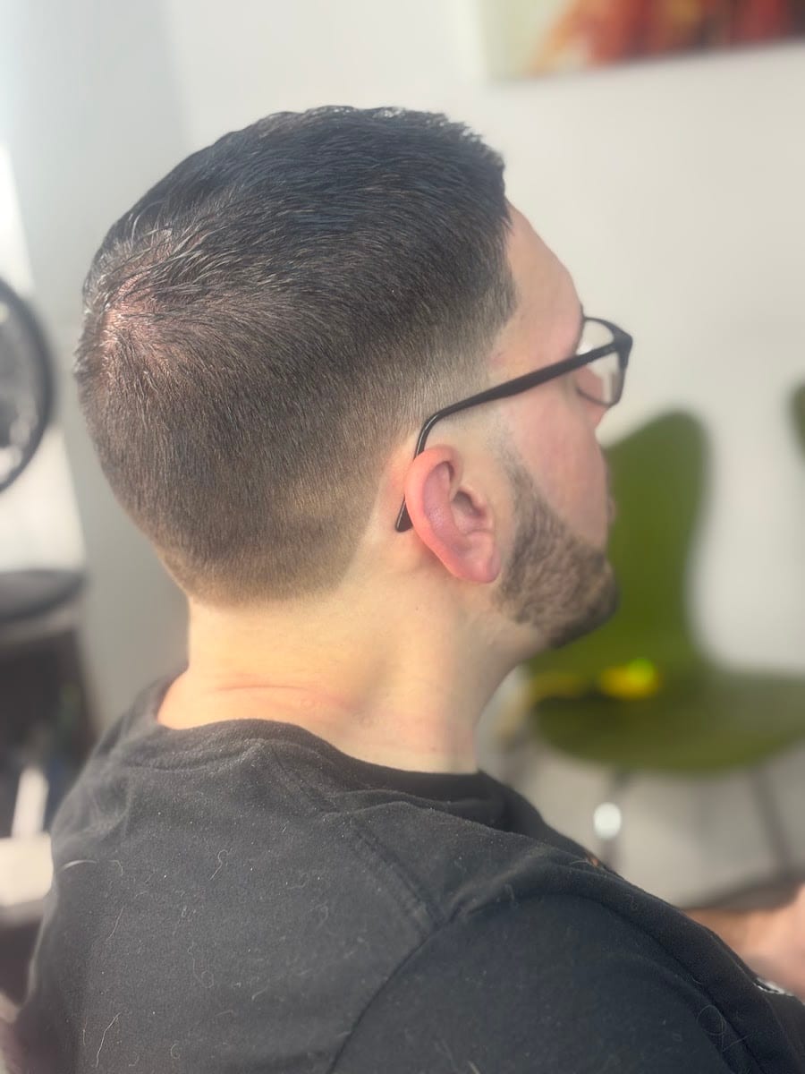 LACE the BARBER, photo 2