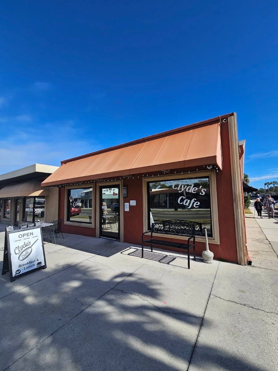 Clyde's Cozy Corner Cafe, photo 4