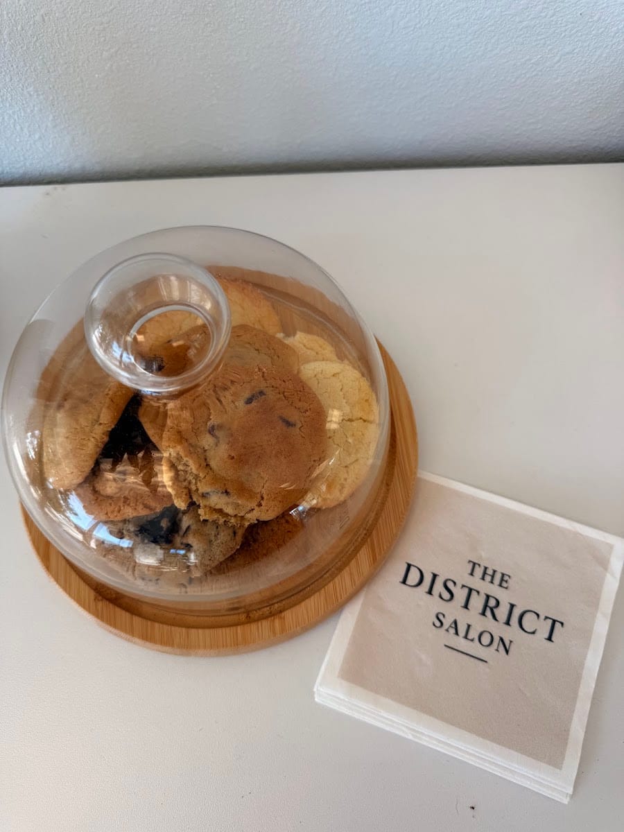 The District Salon, photo 3