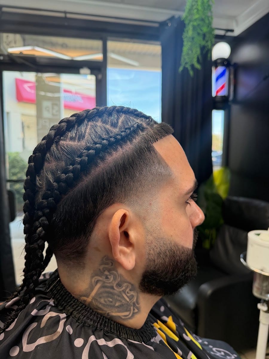 Pilar’s Studio – VIP Barber Shop Tampa