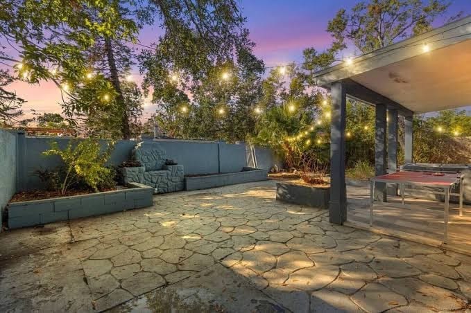 Spacious 3BR House w /Hot Tub, Mini Golf, Ping Pong