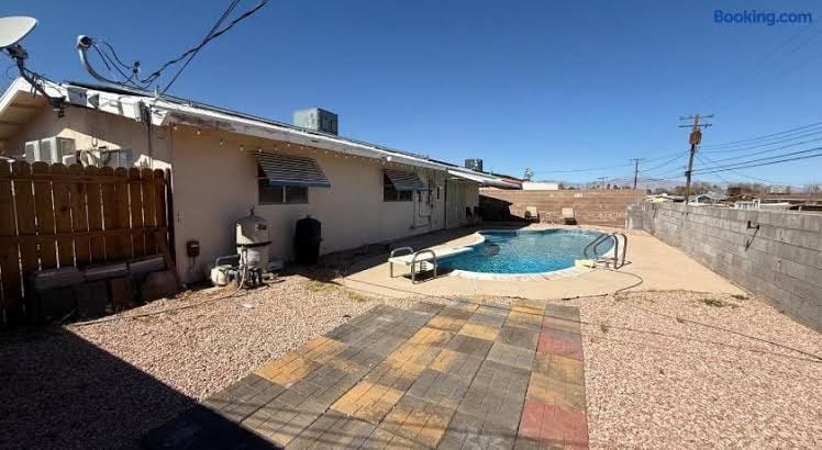Huge 6BR with Pool, Golf, Basketball, Playground and Gym - Vacation Home, photo 2