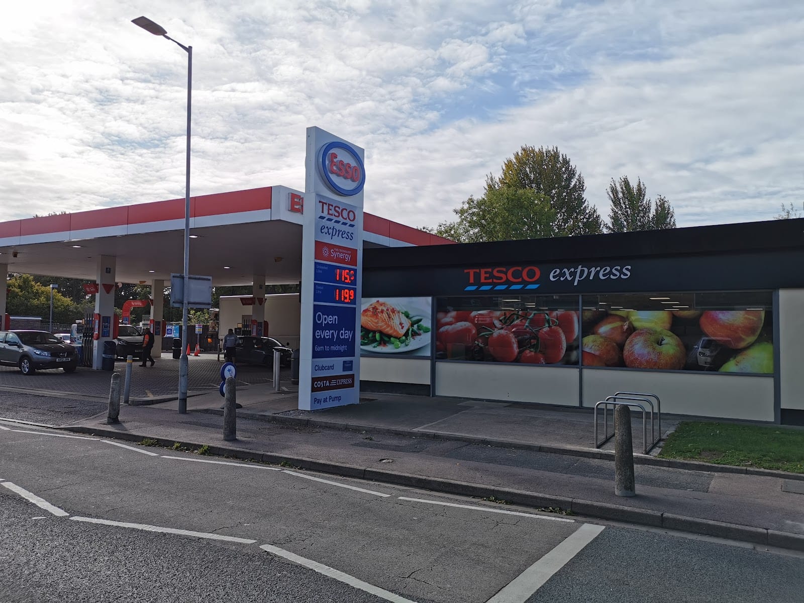 Esso, photo 2