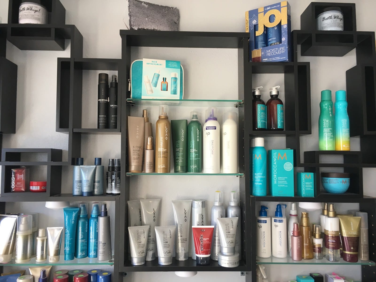 The Parlor Salon