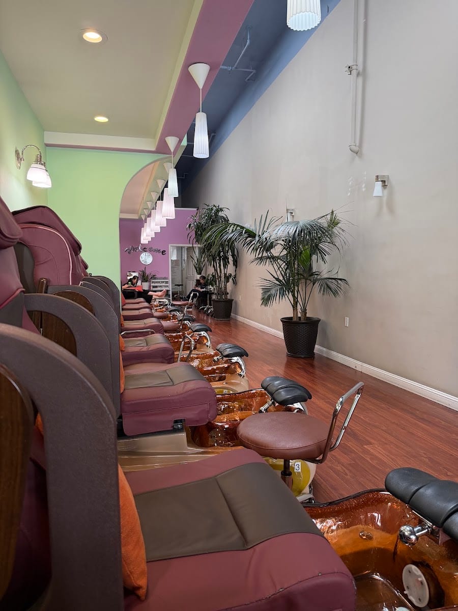Hand Touch Nails Care