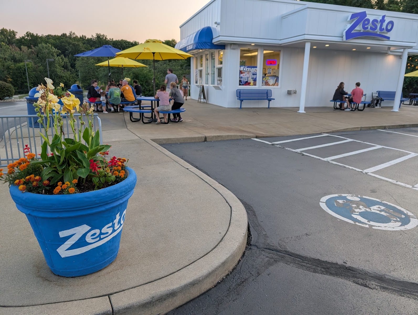 Zesto Ice Cream, photo 3