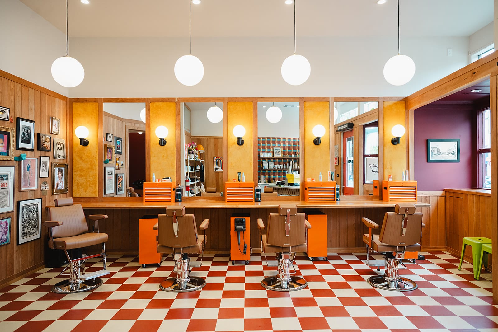 The Barb Shop, photo 2