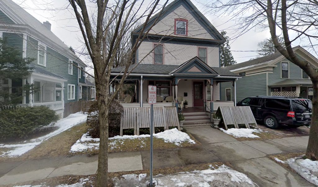 Saratoga Realty Associates
