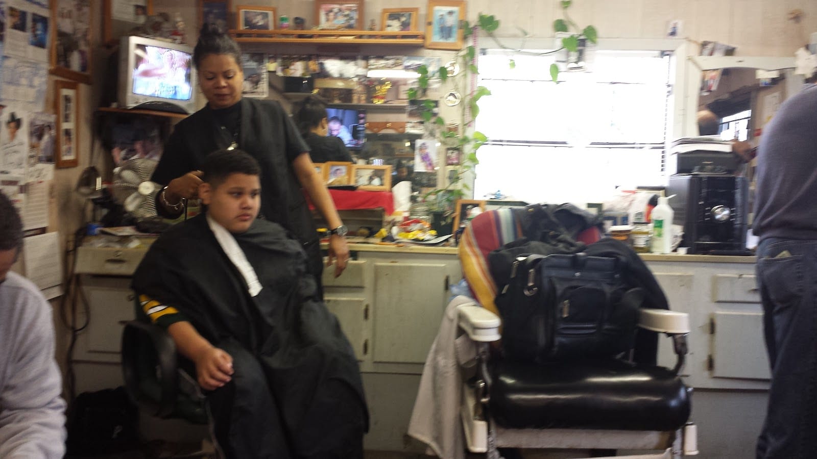 Willie's Barber Shop