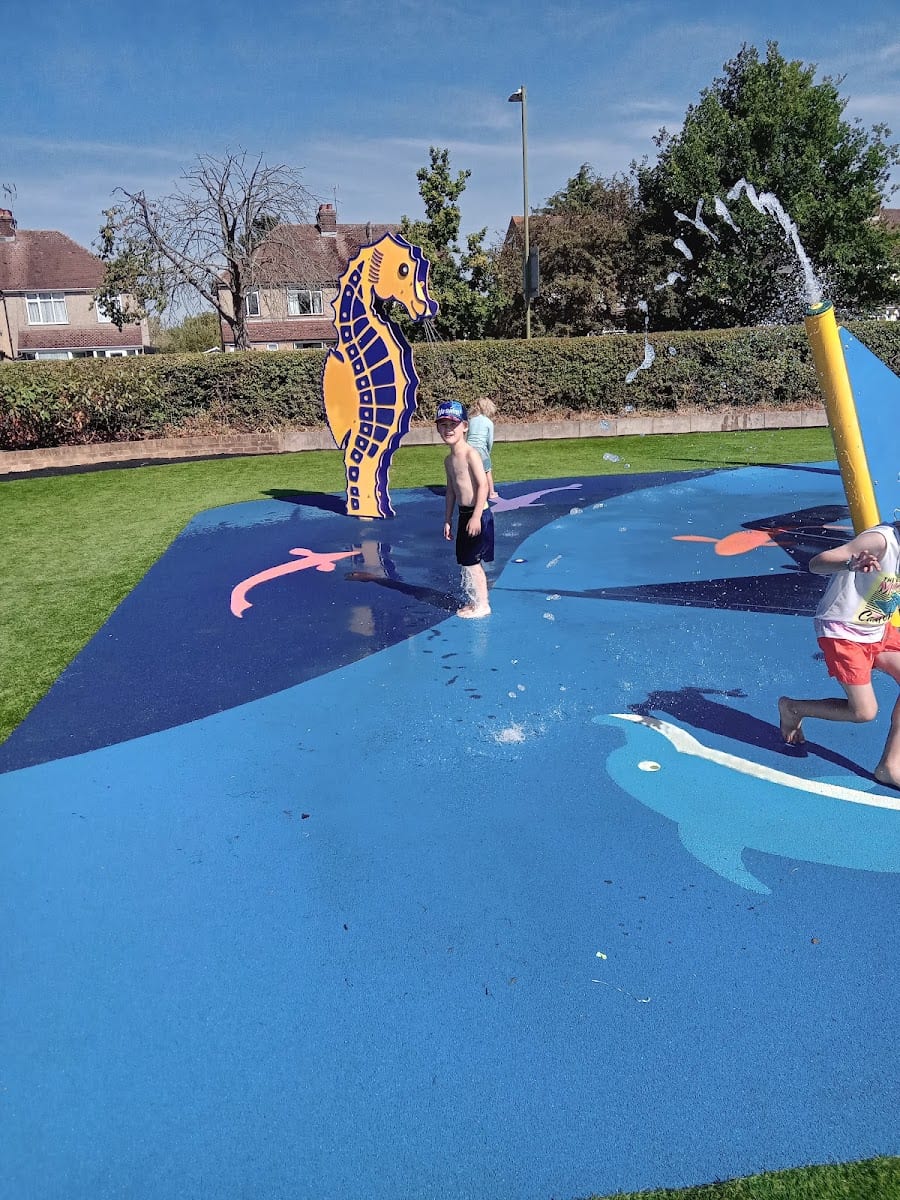 Playground, photo 3