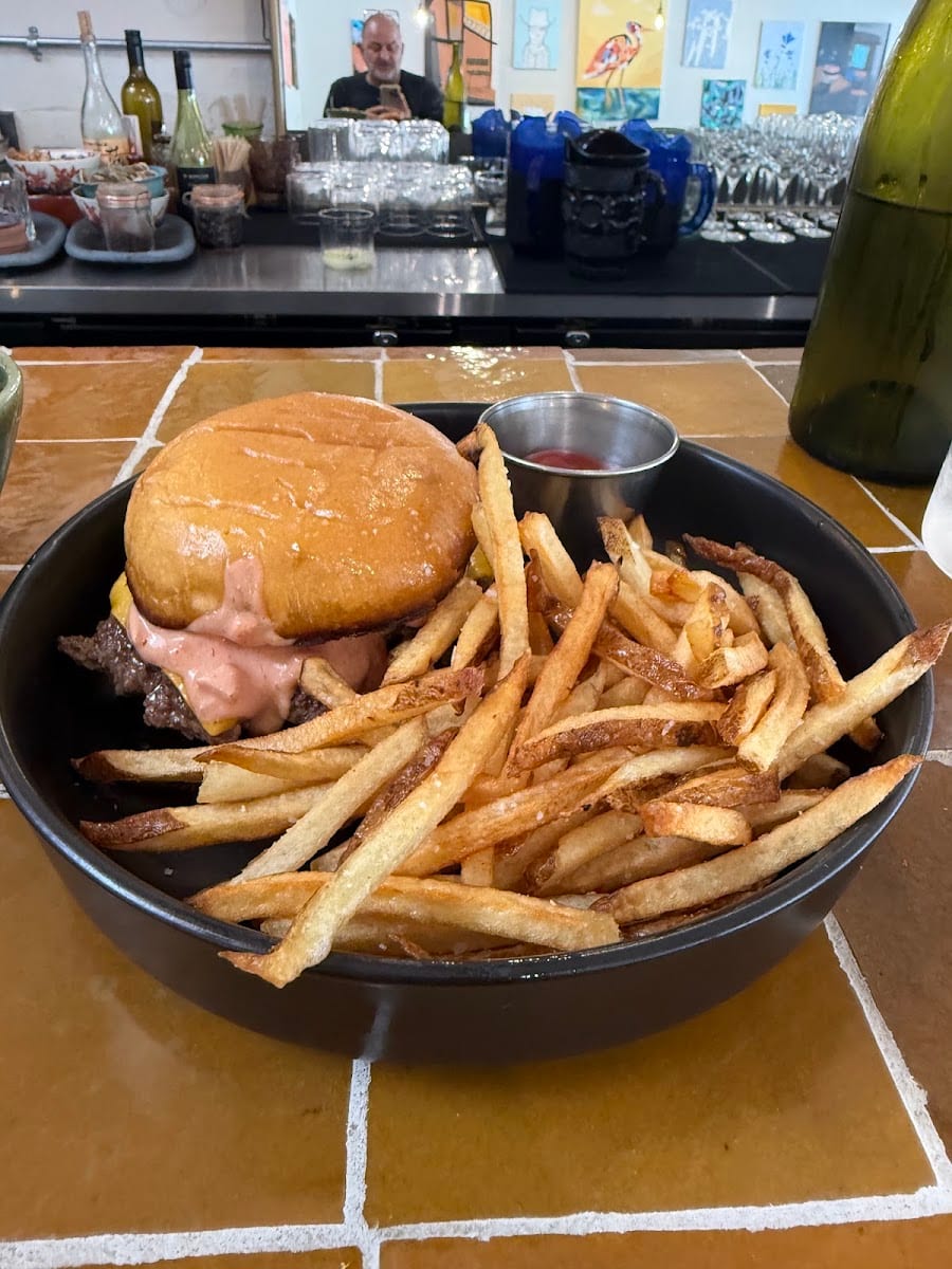 danny's, photo 3