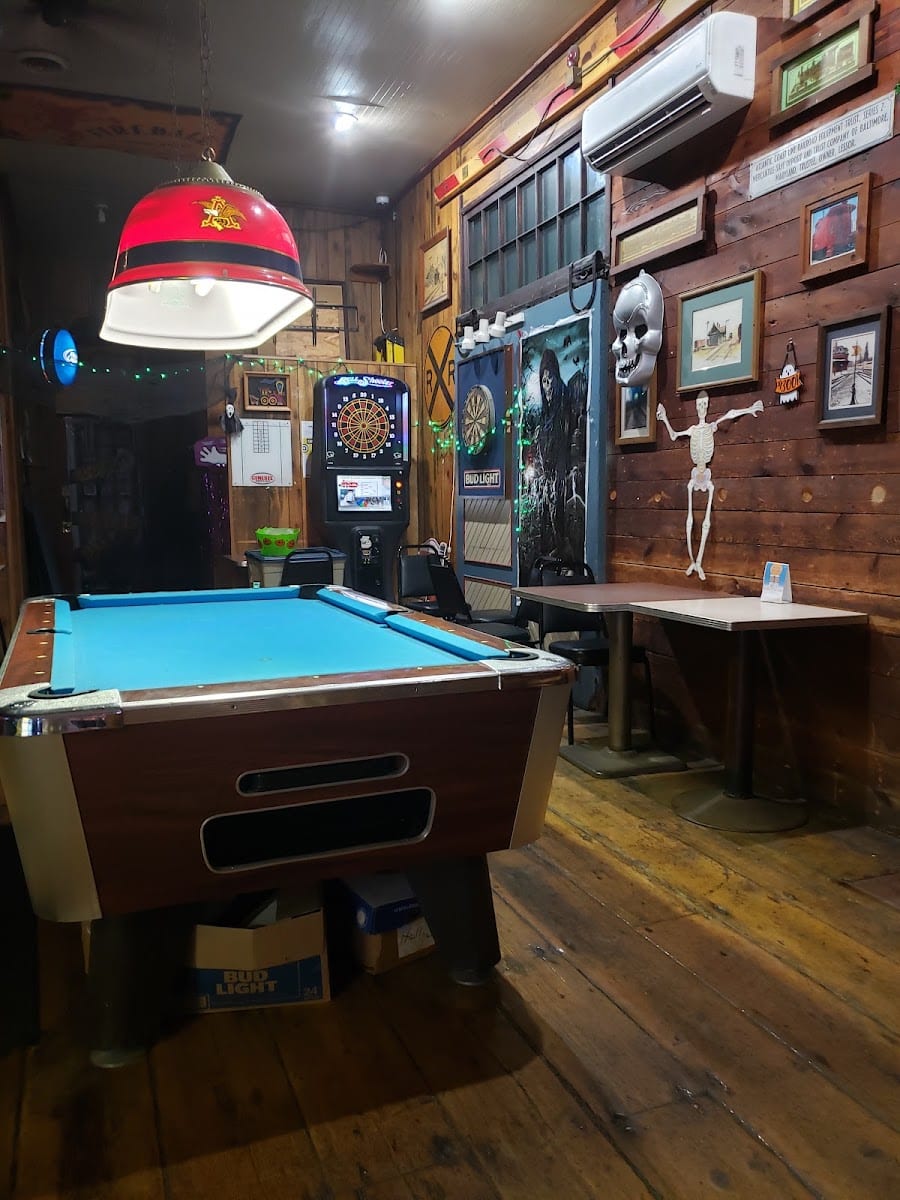 Barnard Crossing Bar & Grill