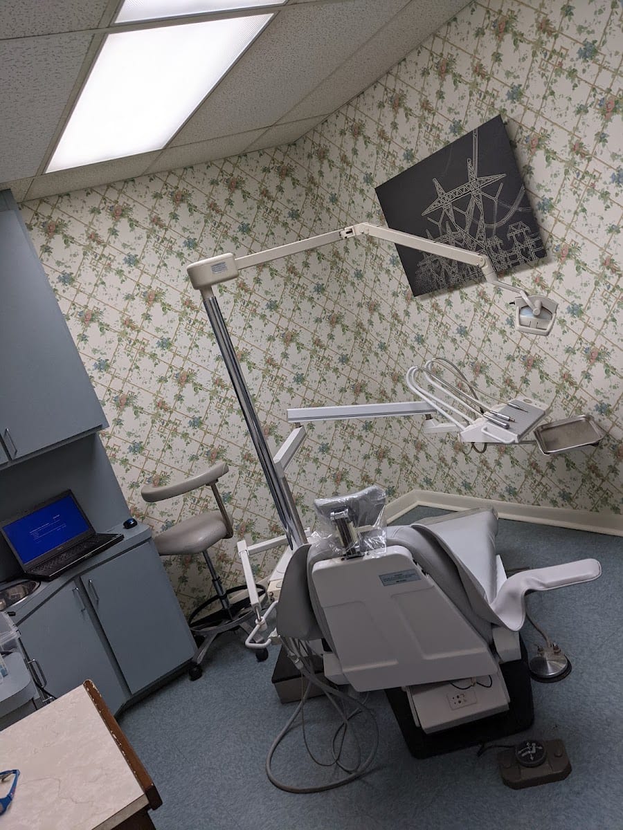 Robert Marroquin Dentistry: Robert Marroquin DDS, photo 3