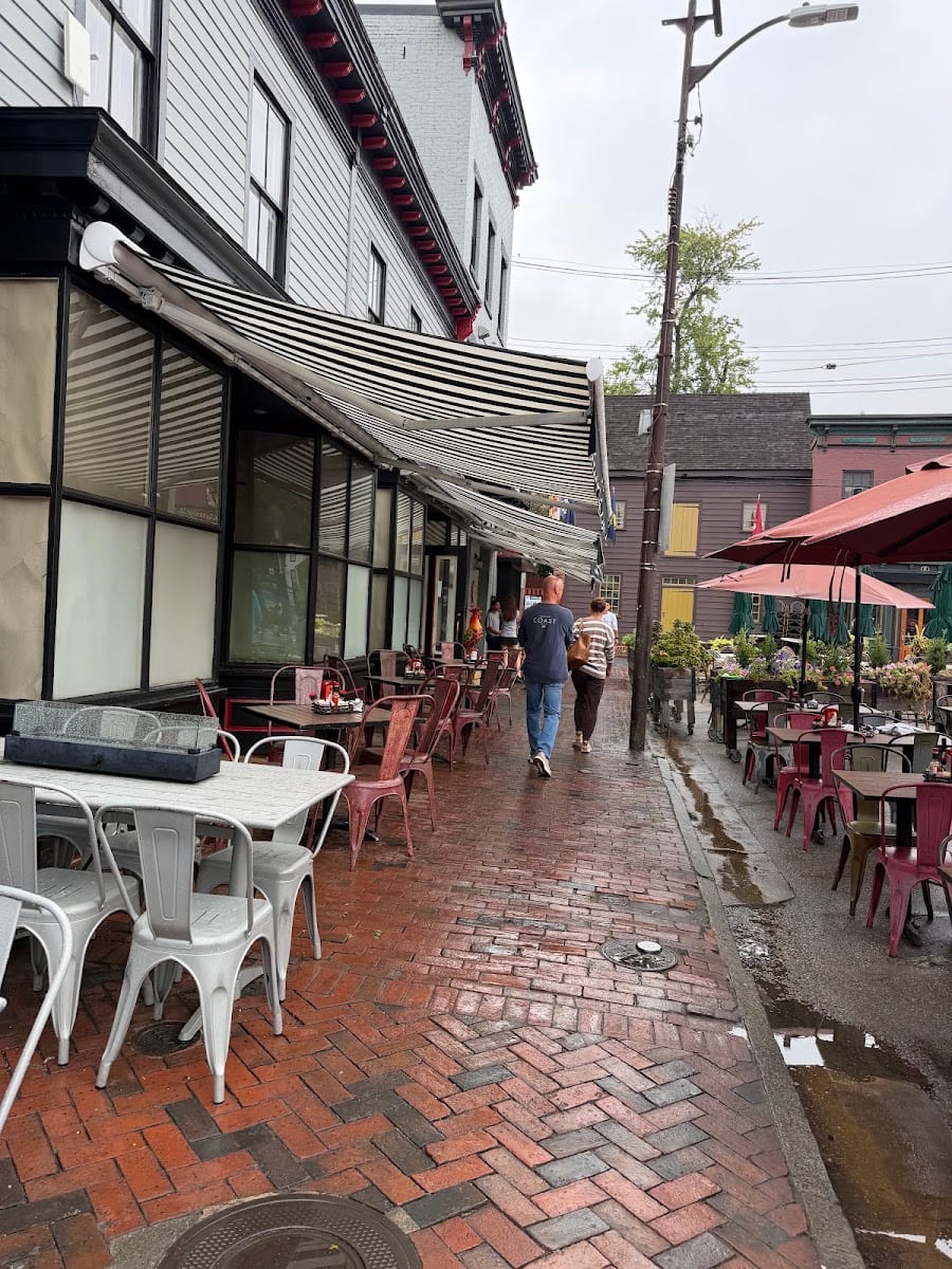 Iron Rooster- Annapolis
