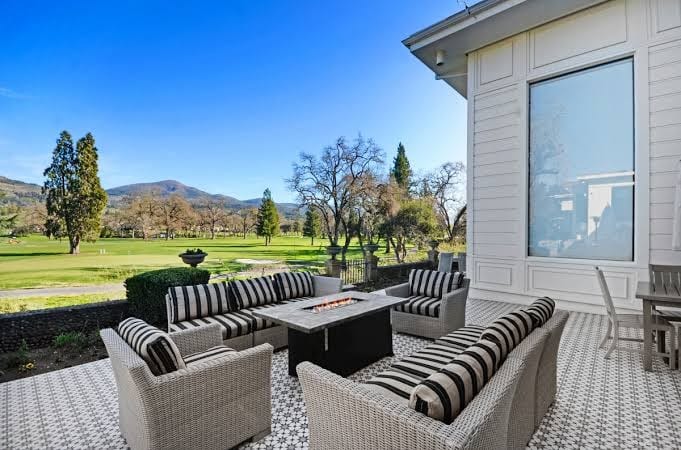 Modern Retreat at Silverado: Golf Course Views, photo 2
