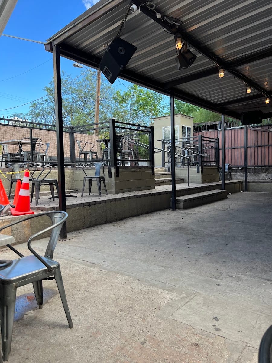 IBT's Bar + Food, photo 4