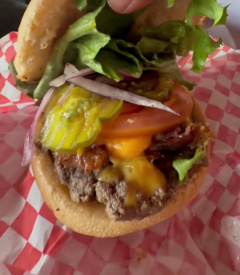 The Burger Barn, photo 3