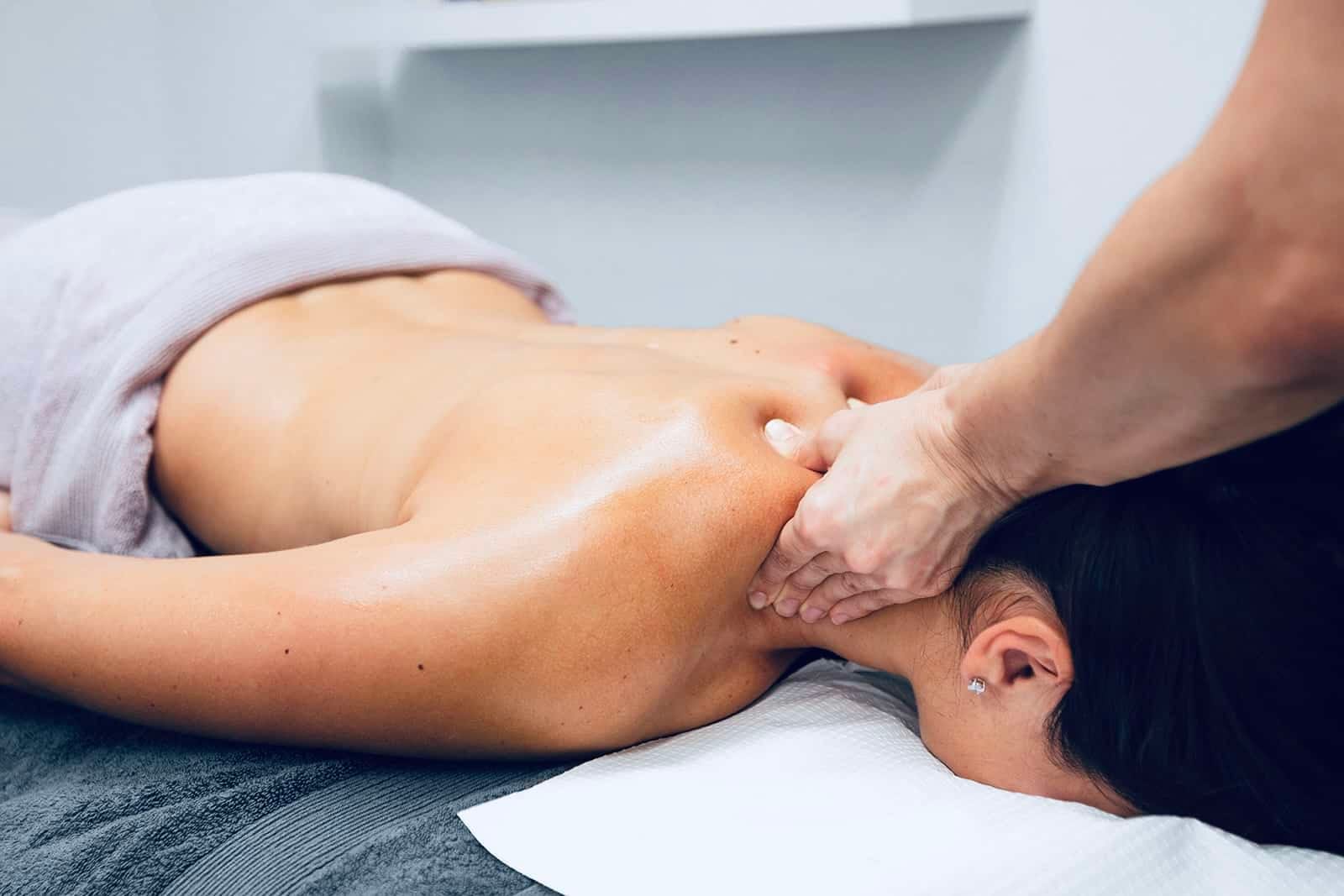Red Rose Massage Mackay - Relax Massage, 按摩