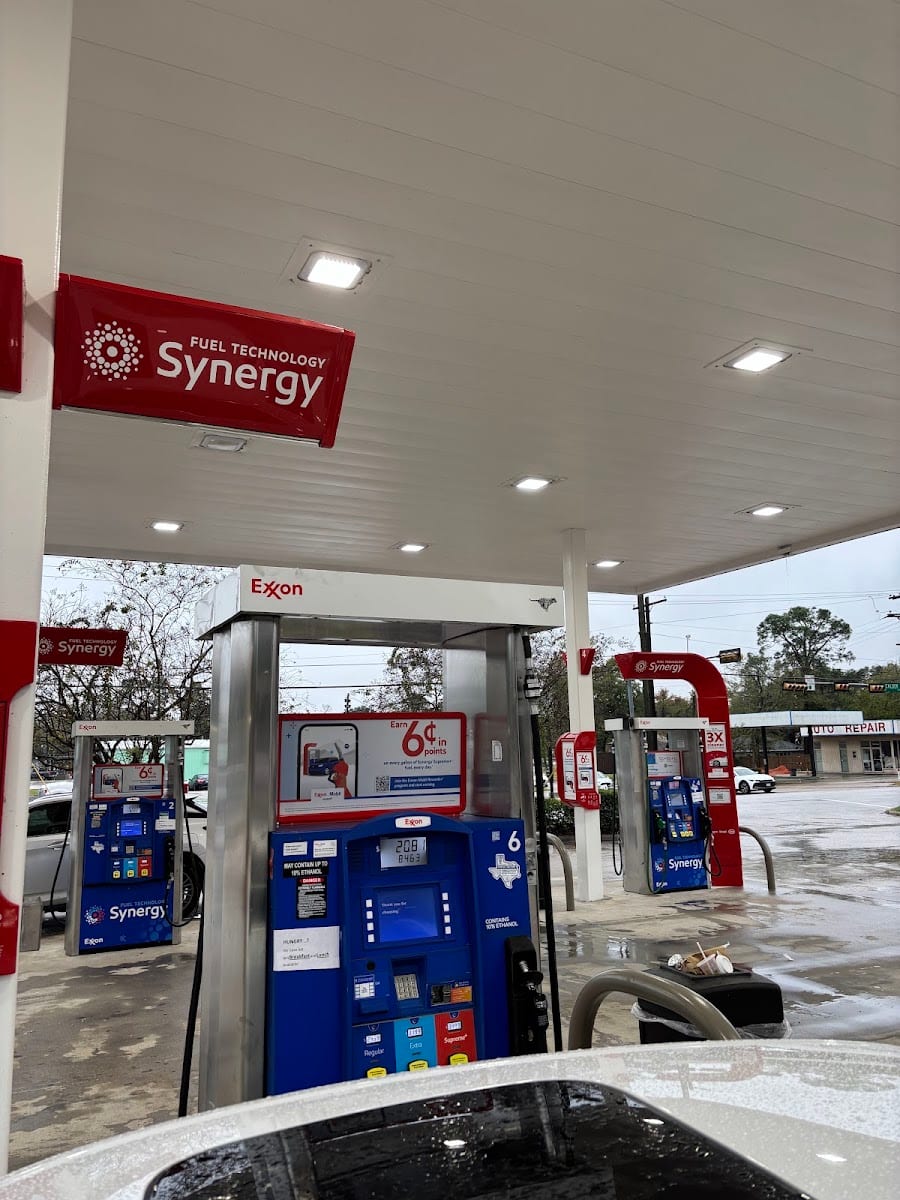 Gas Station, photo 2