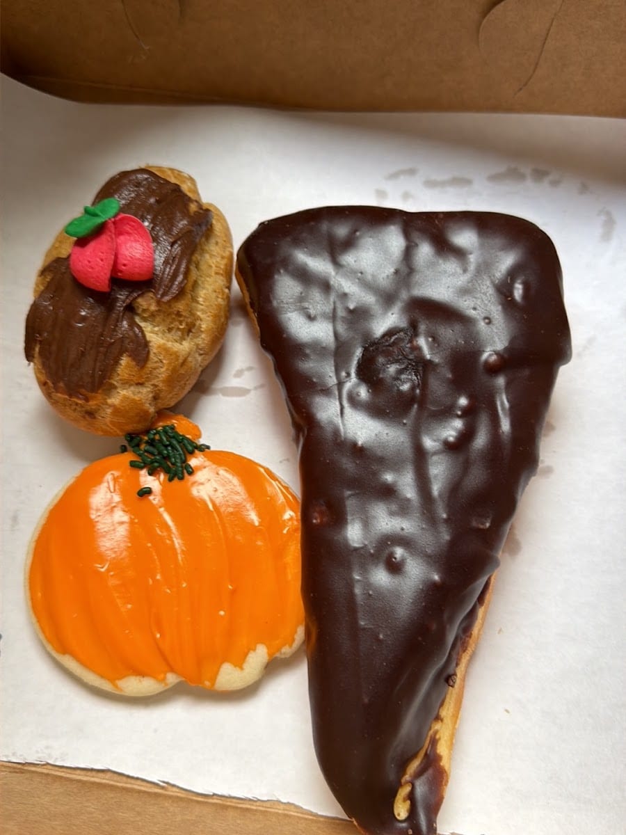 Carol's Pastry Shop, photo 4