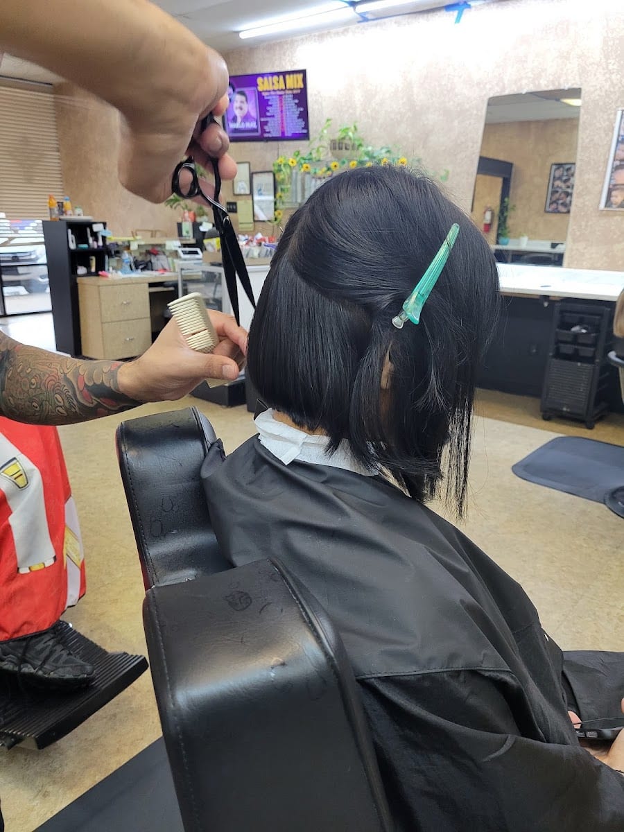 Latin Barber Salon, photo 3