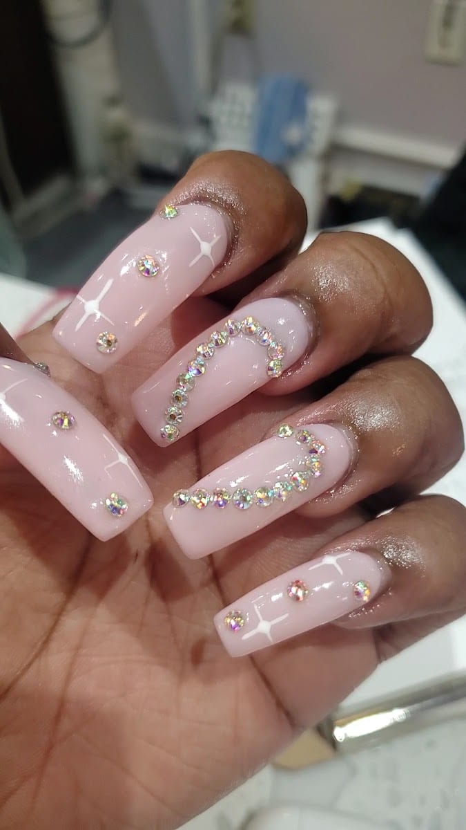 Sunny Nail, photo 2