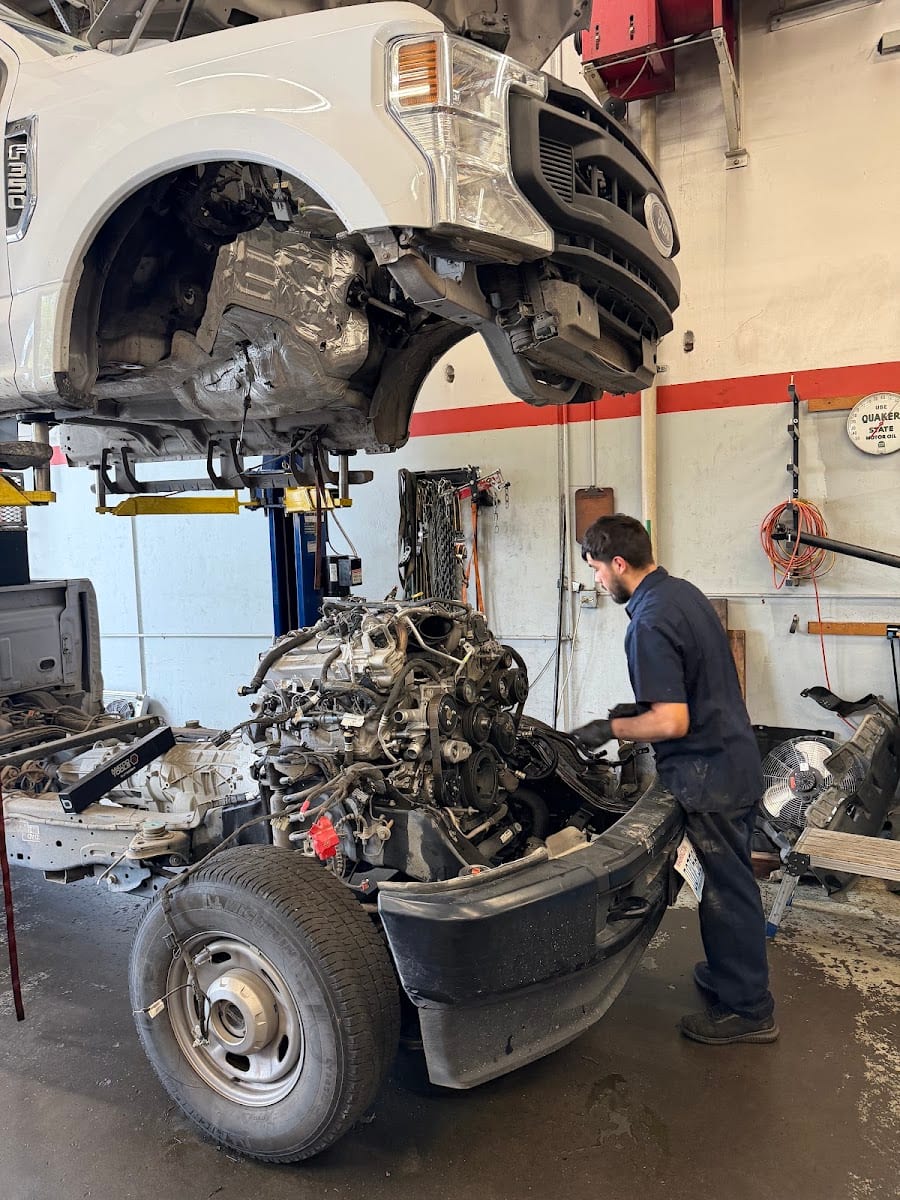 Lloyds Automotive and Transmission Specialists, photo 3