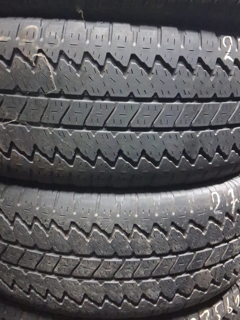 Rodriguez tire shop, photo 3