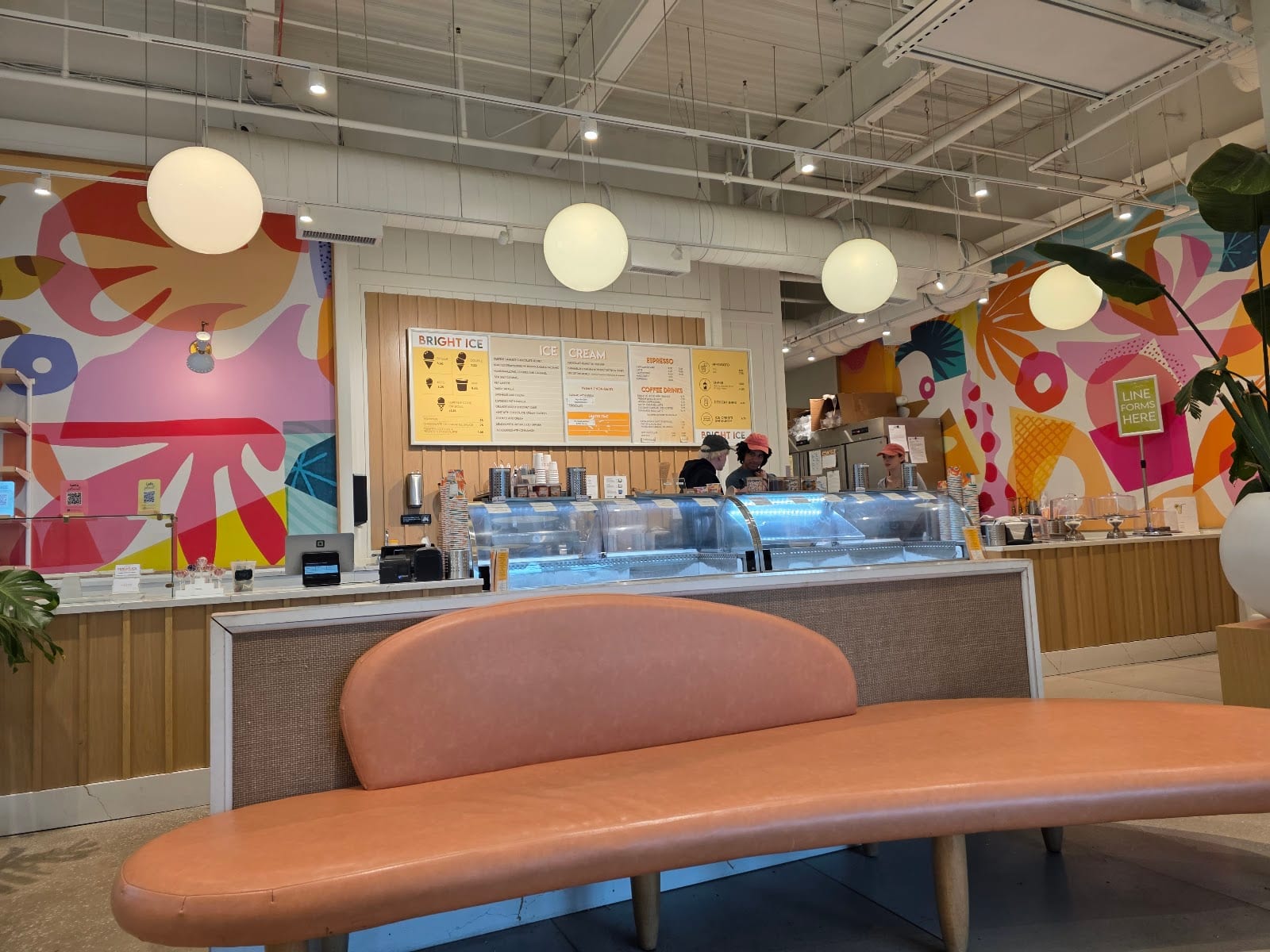 Bright Ice Scoop Shop Wellen Park, photo 4