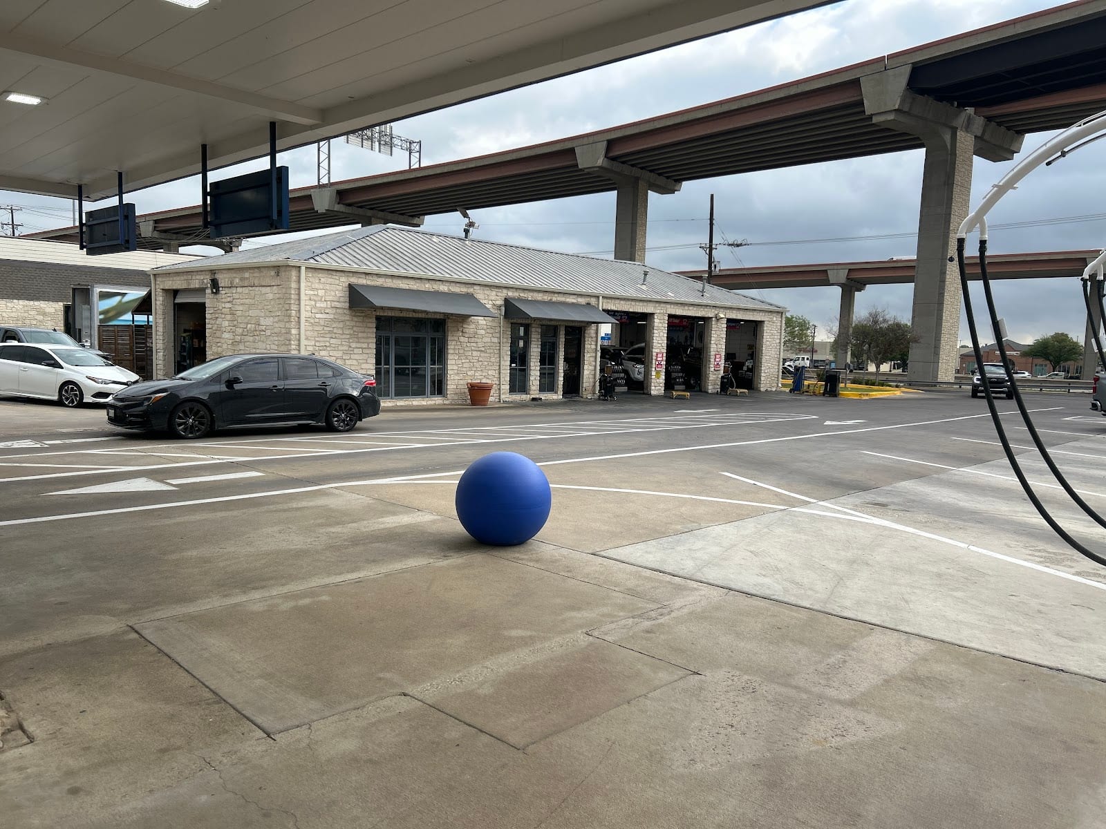 Valvoline Instant Oil Change, photo 3