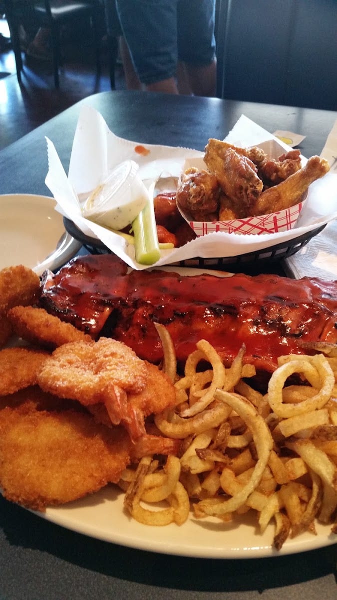 Buffalo Wings & Ribs
