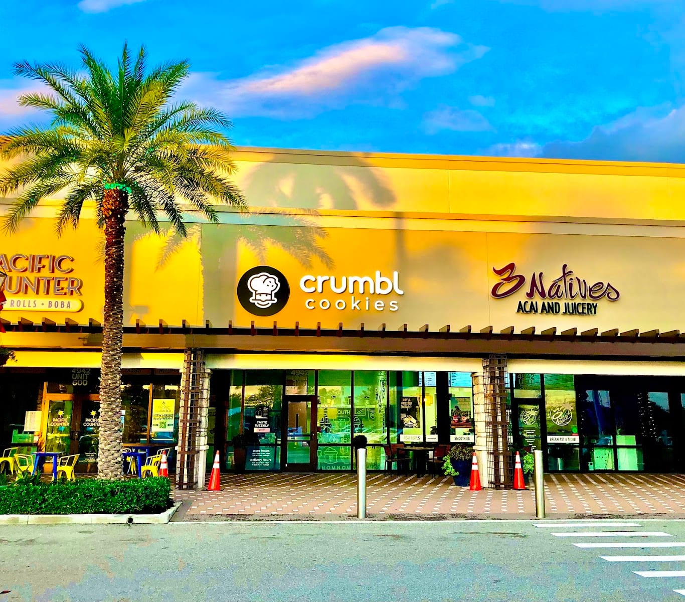 Crumbl Cookies, photo 2