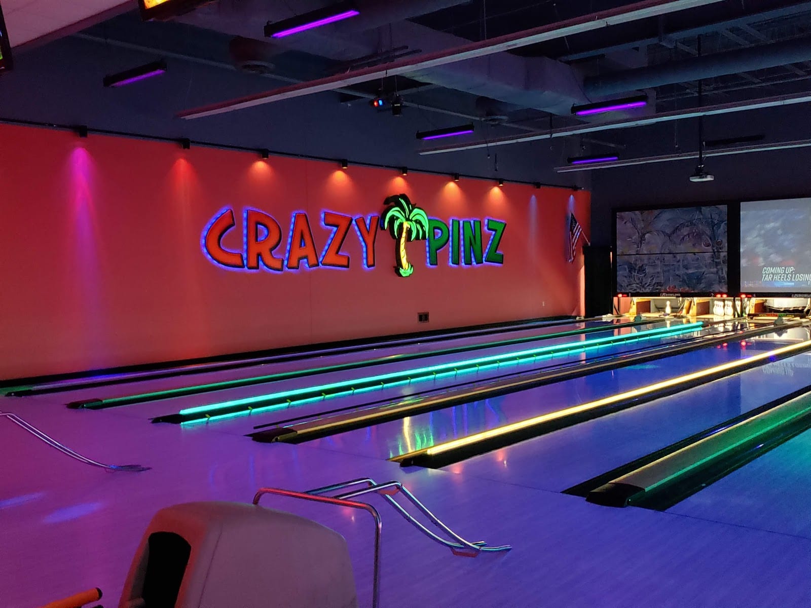 Crazy Pinz Entertainment Center, photo 4