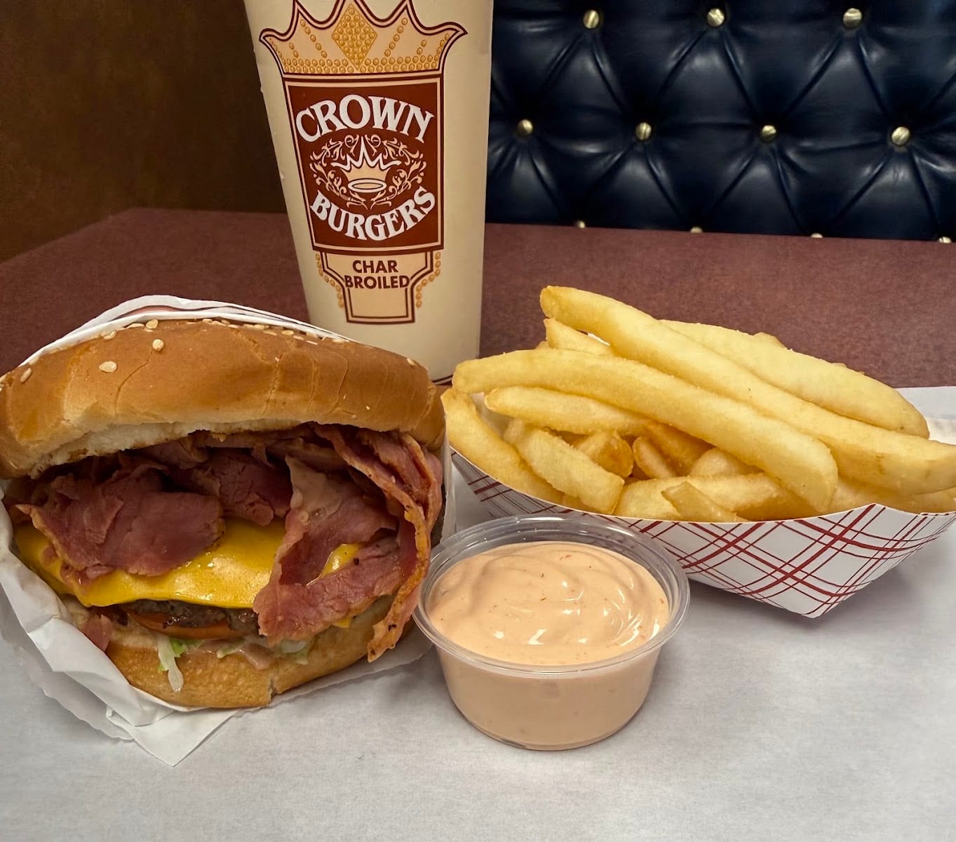 Crown Burgers, photo 4