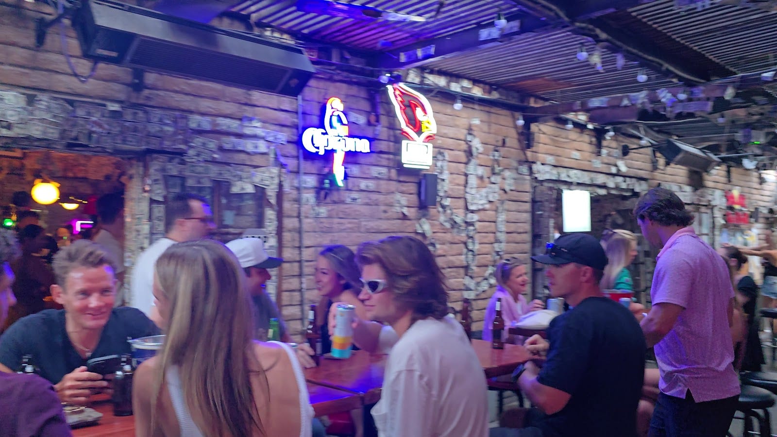Pattie's First Avenue Lounge, photo 2