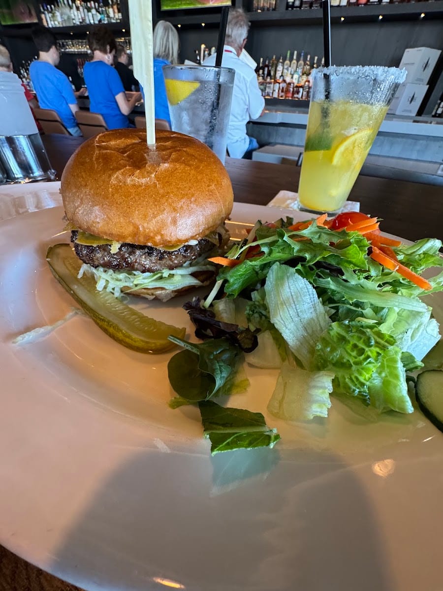Cooper’s Hawk Winery & Restaurant, photo 4