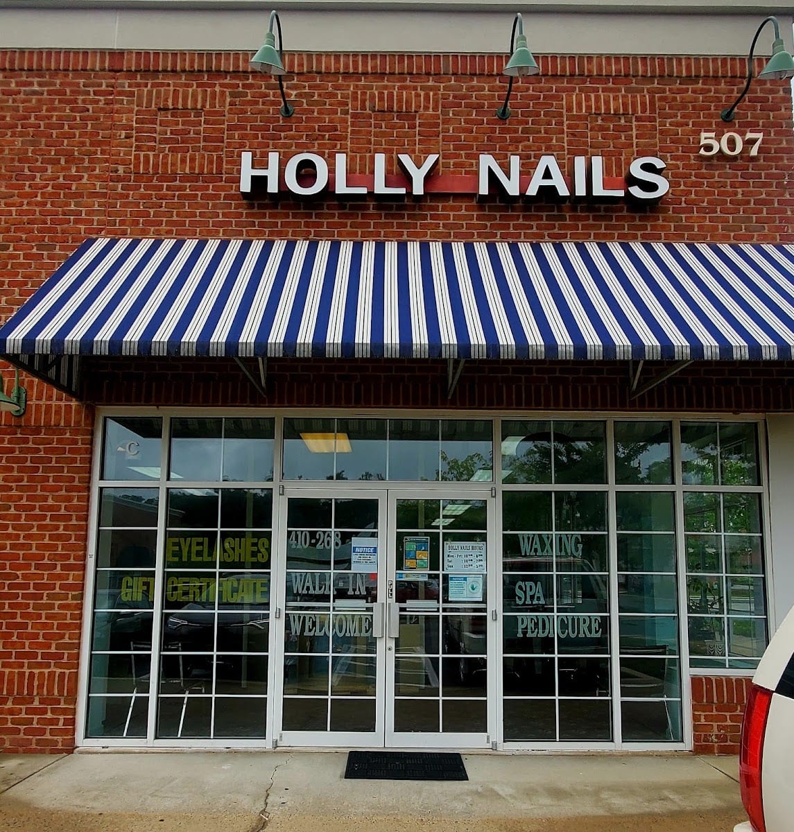 Holly Nails