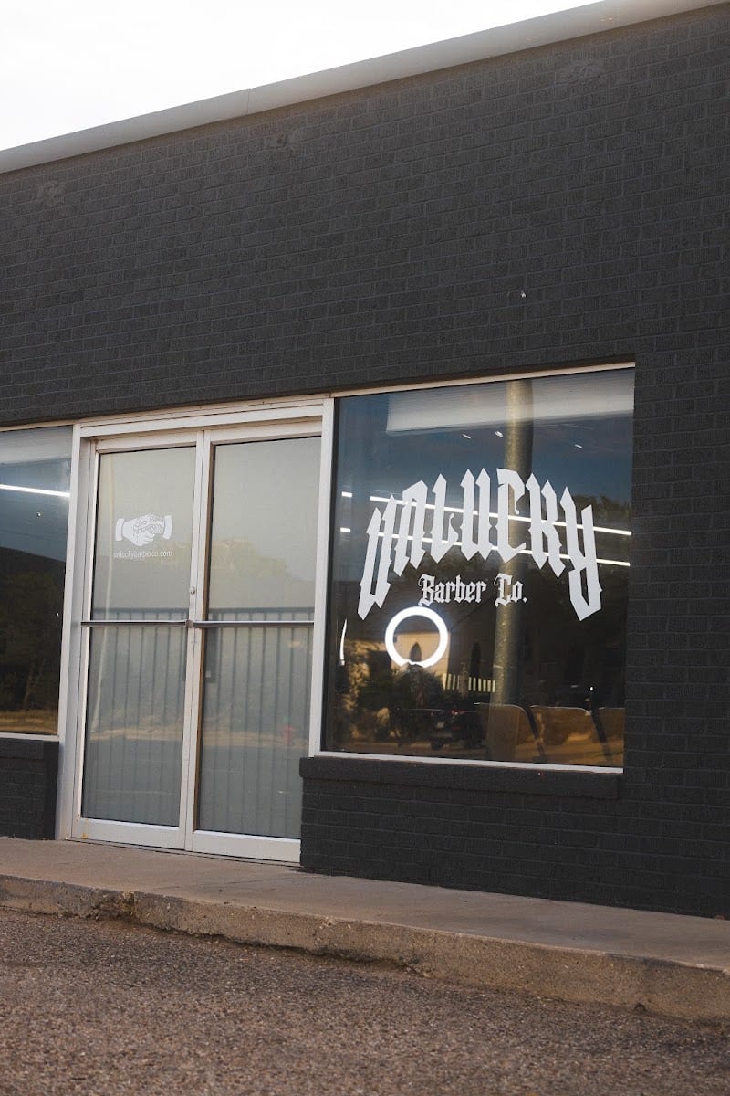 Unlucky Barber Co., photo 4