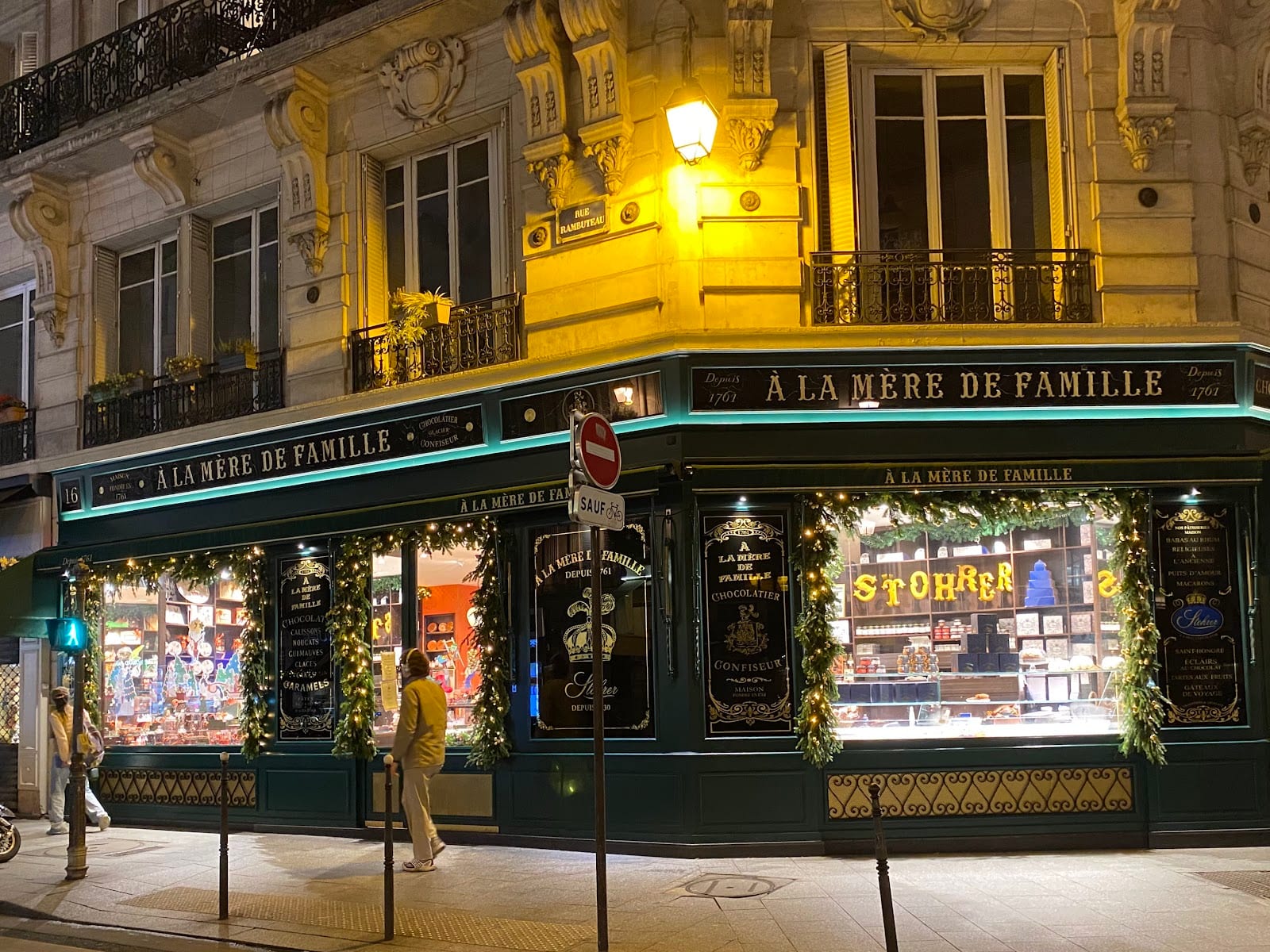 À la Mère de Famille, photo 3