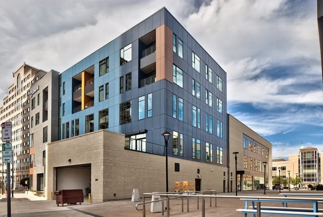 260 East Broad, photo 2