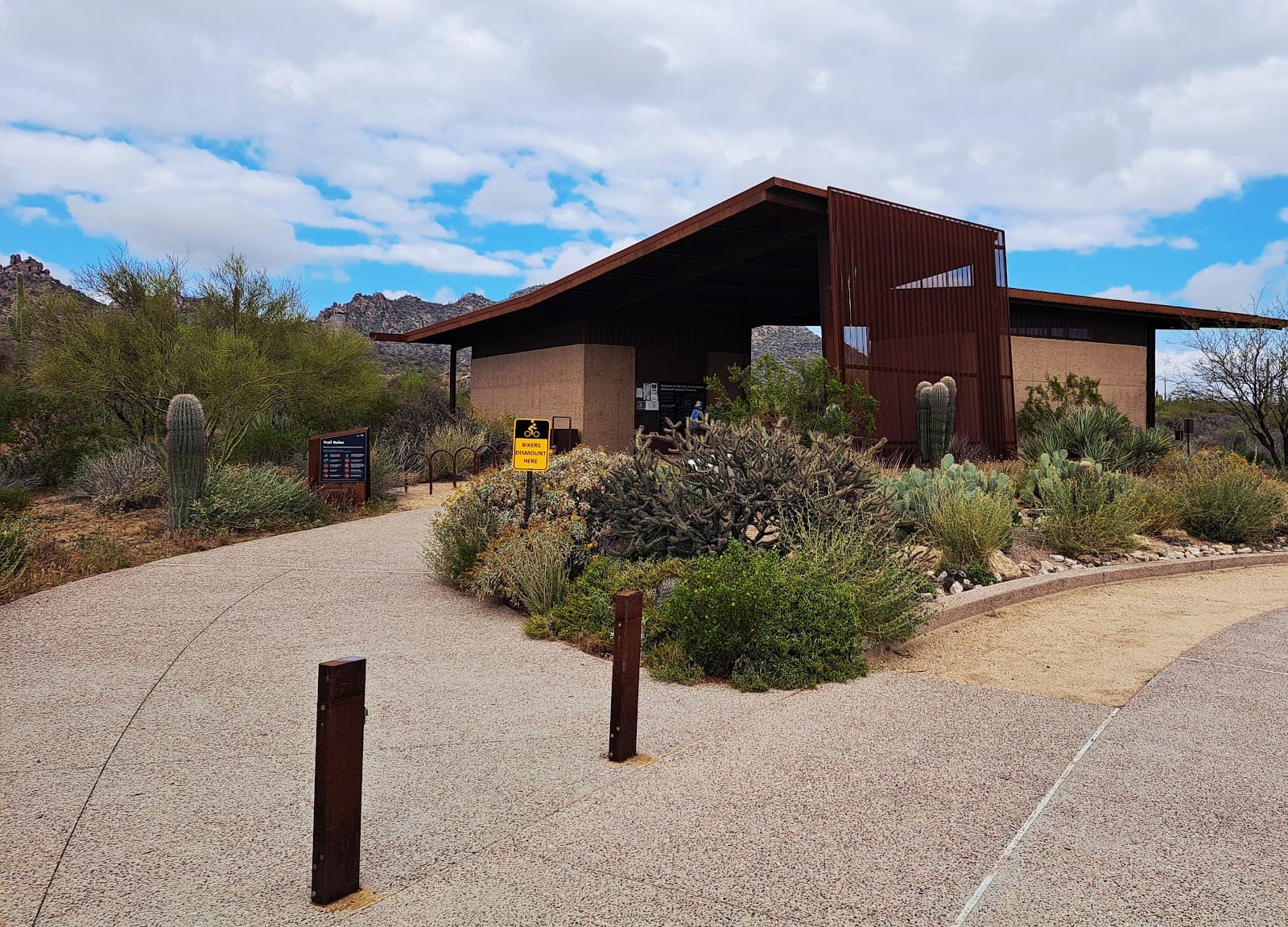 Granite Mountain Trailhead, photo 2