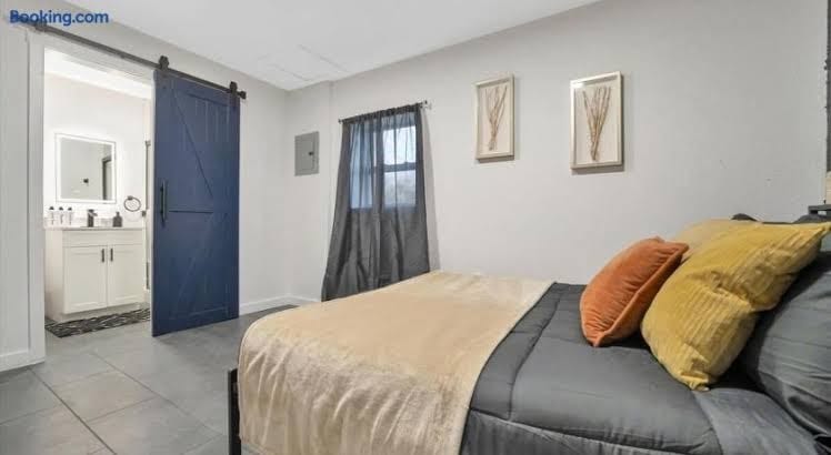 Walk to Stadium, 2 Parking spots, Dog Park, BBQ