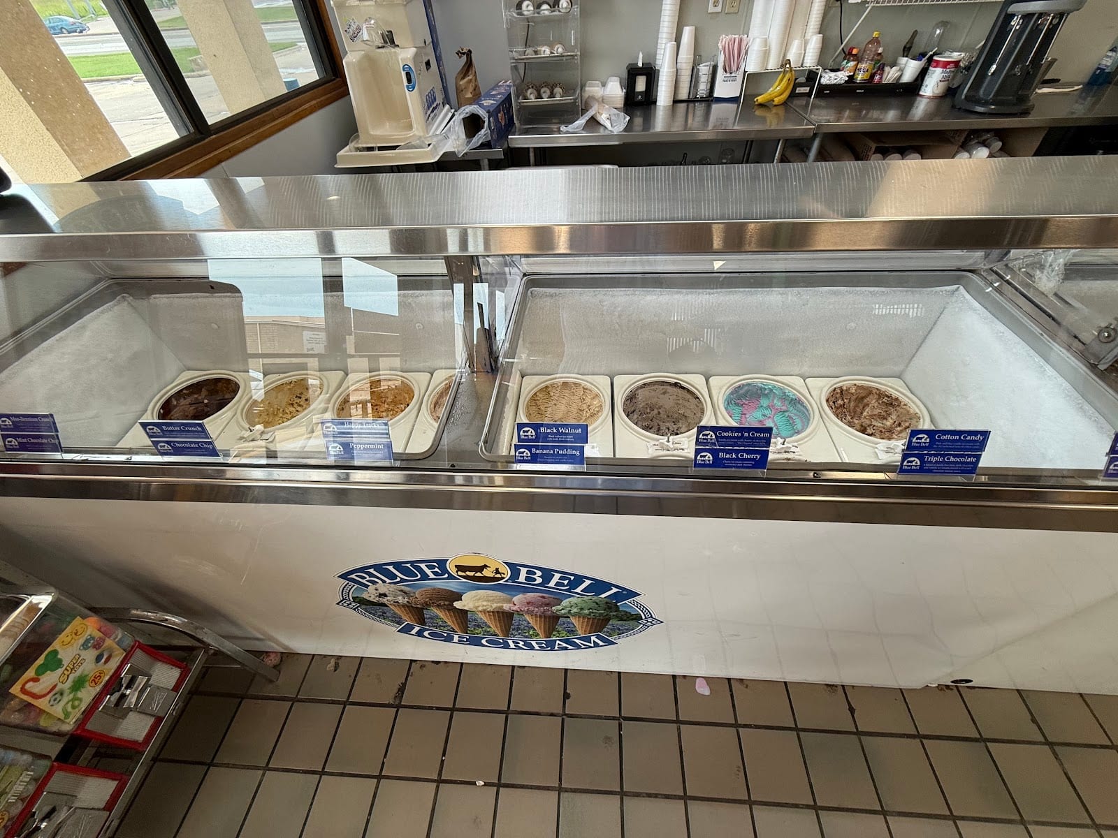 Scoops Ice Cream Shoppe