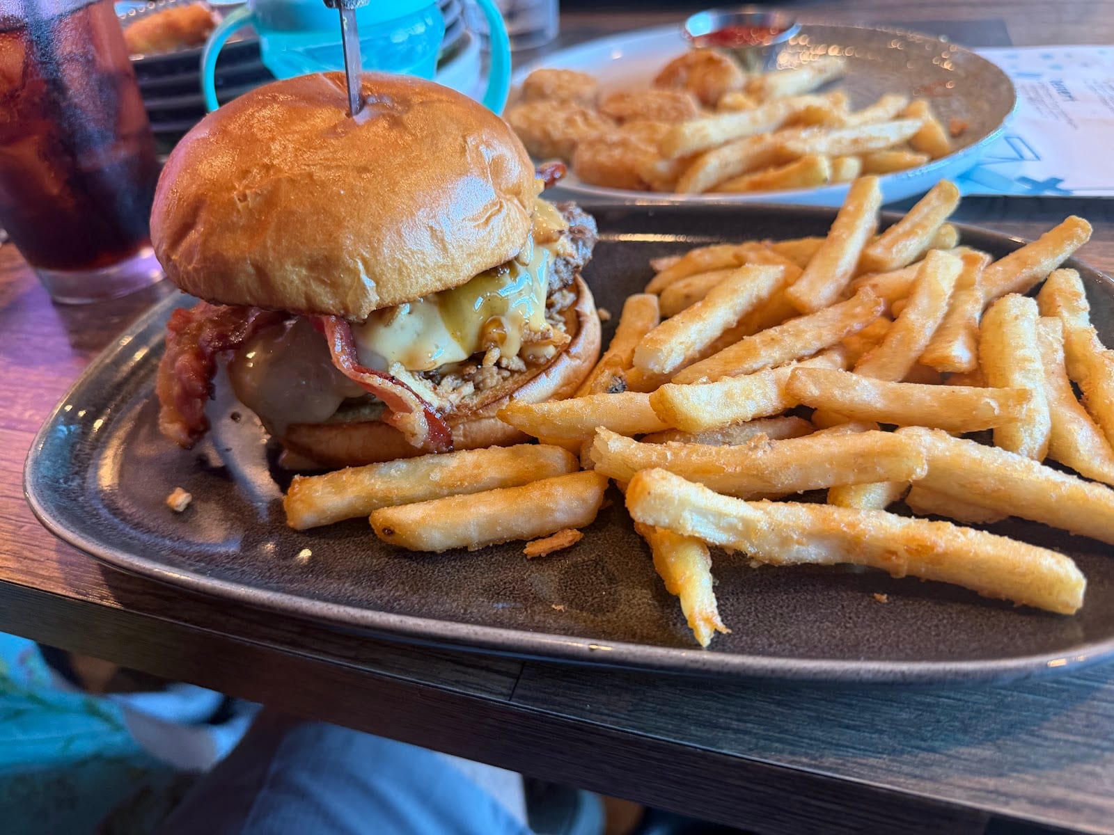 OZY’S TAVERN, photo 3